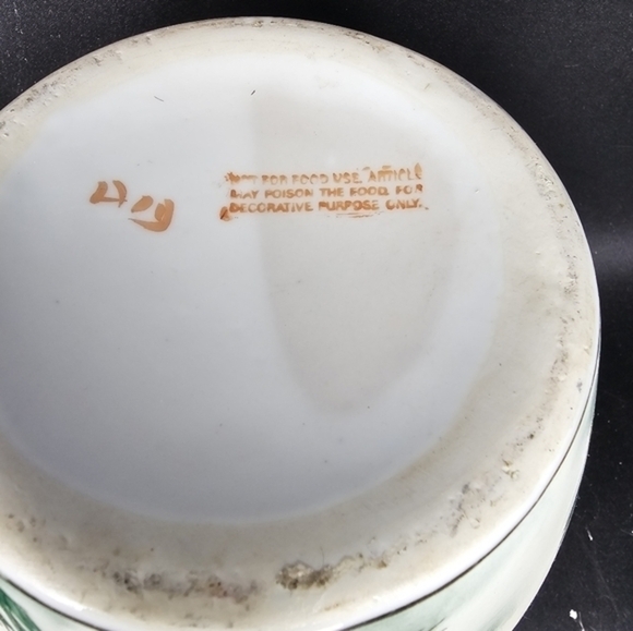 Vintage hand painted‎ Asian ginger jar/urn - Picture 8 of 9